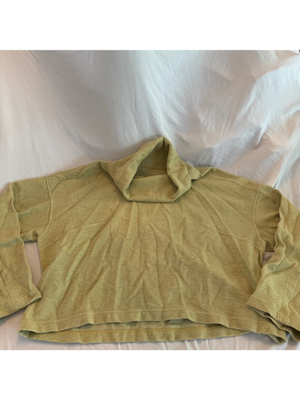 Lululemon turtleneck sweater size small